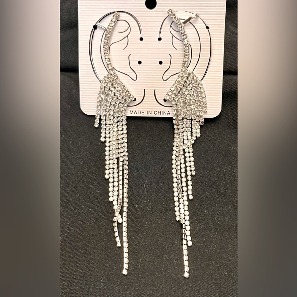NWT Silver Rhinestone Waterfall Dangle Ear Cuffs Shimmering Crystal Statement - Picture 3 of 11